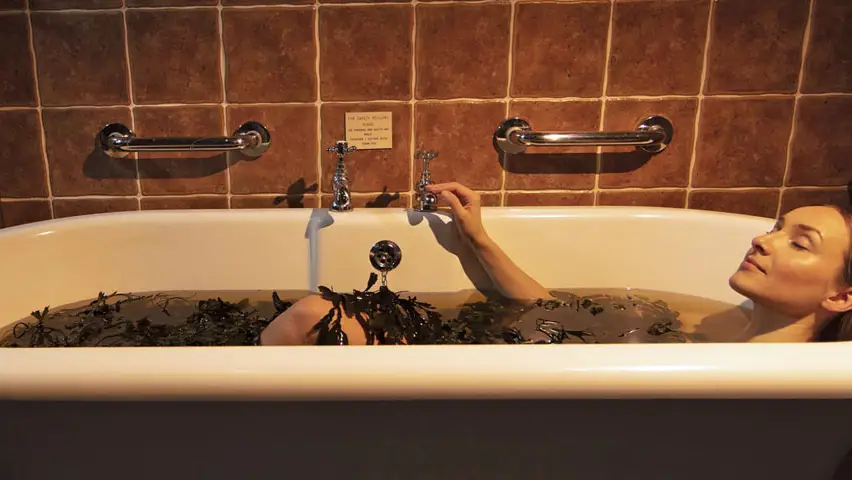 VOYA Seaweed Baths